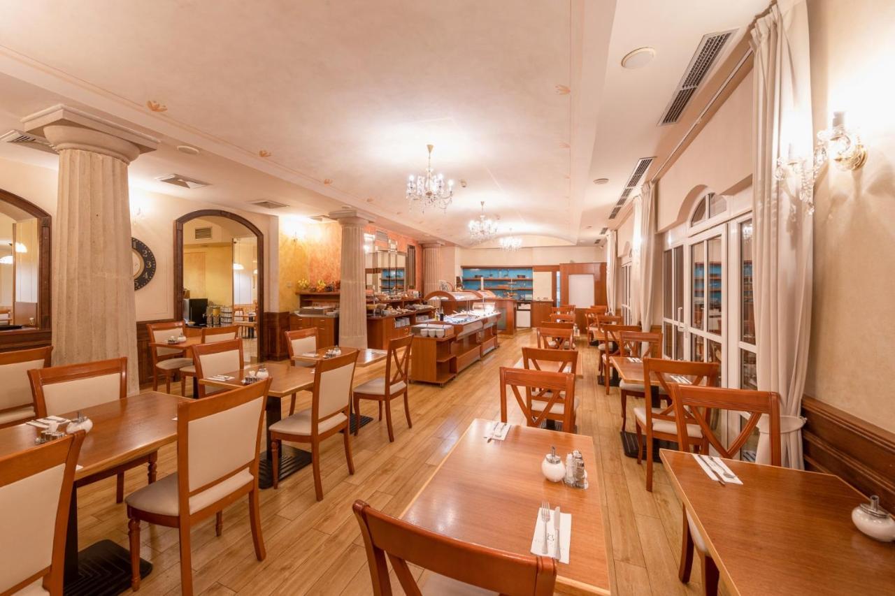 Hotel Meteor Plaza Prague Ngoại thất bức ảnh