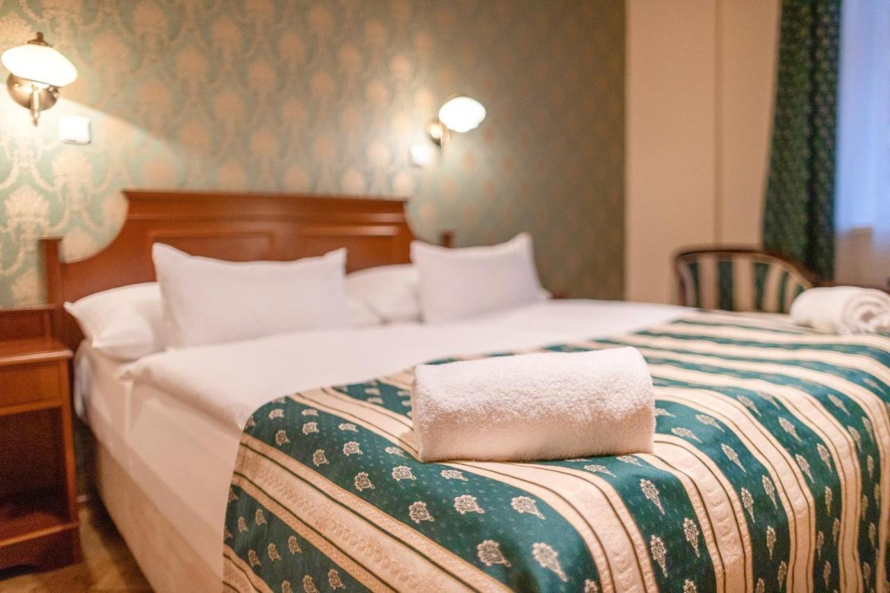 Hotel Meteor Plaza Prague Ngoại thất bức ảnh