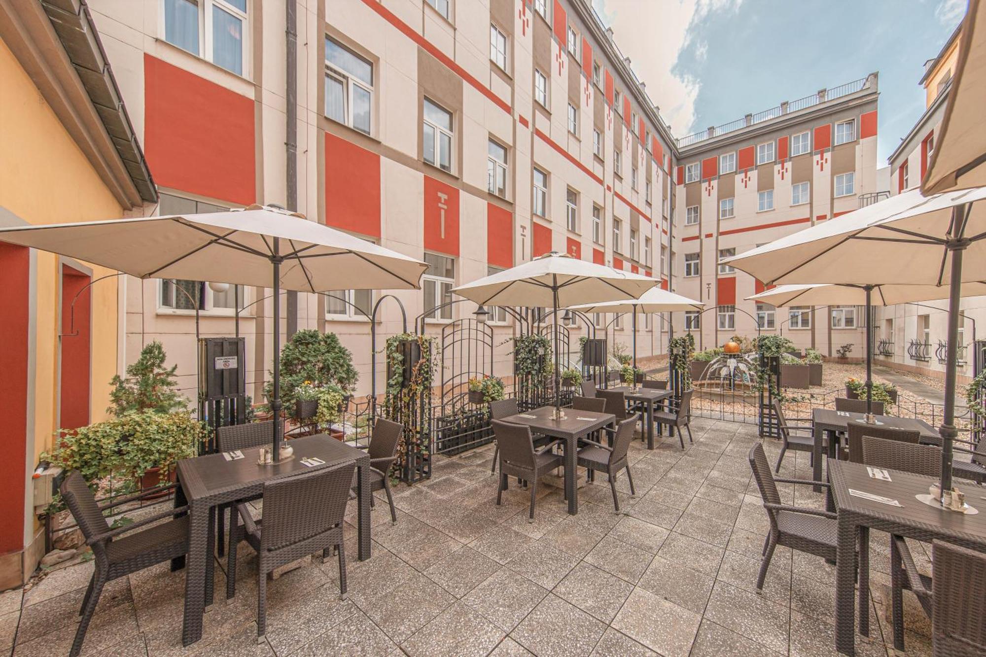 Hotel Meteor Plaza Prague Ngoại thất bức ảnh